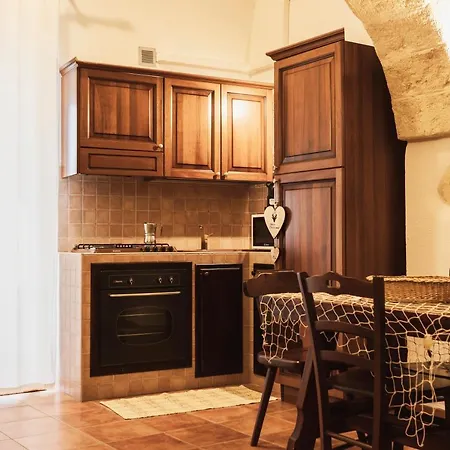 Alimarta Apartment *